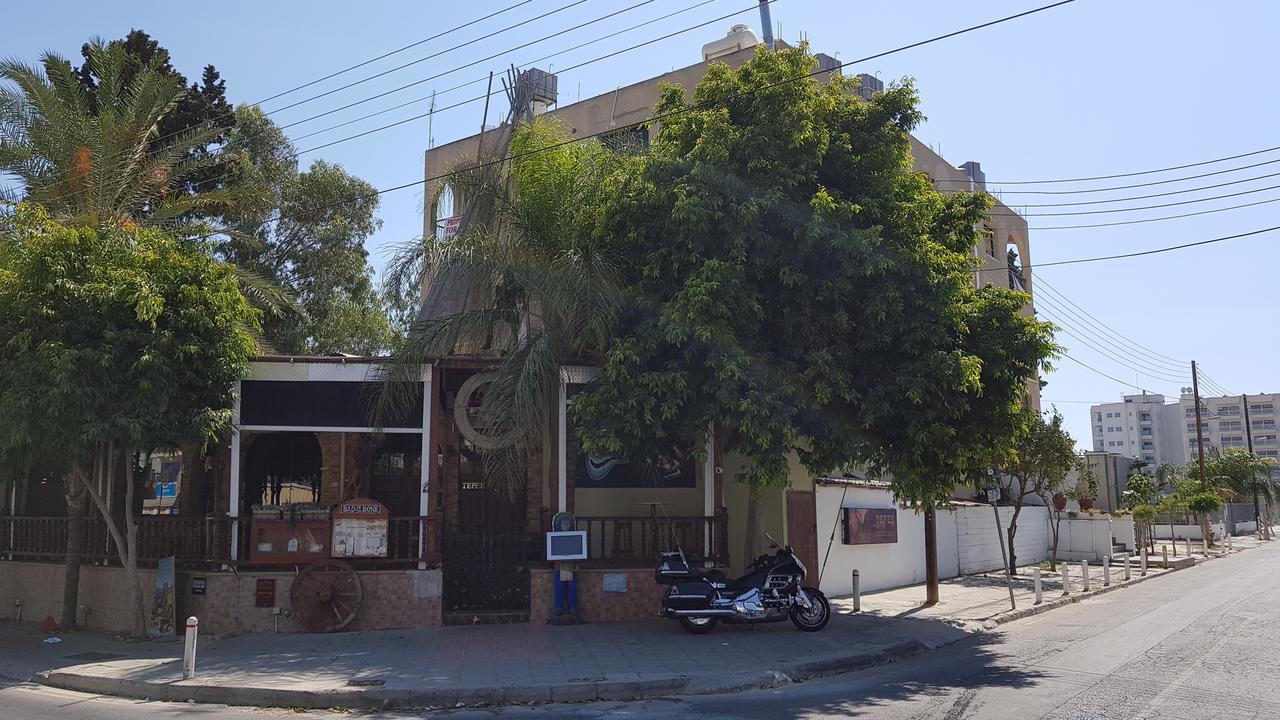 Mylos Court Apartments Limassol Bagian luar foto
