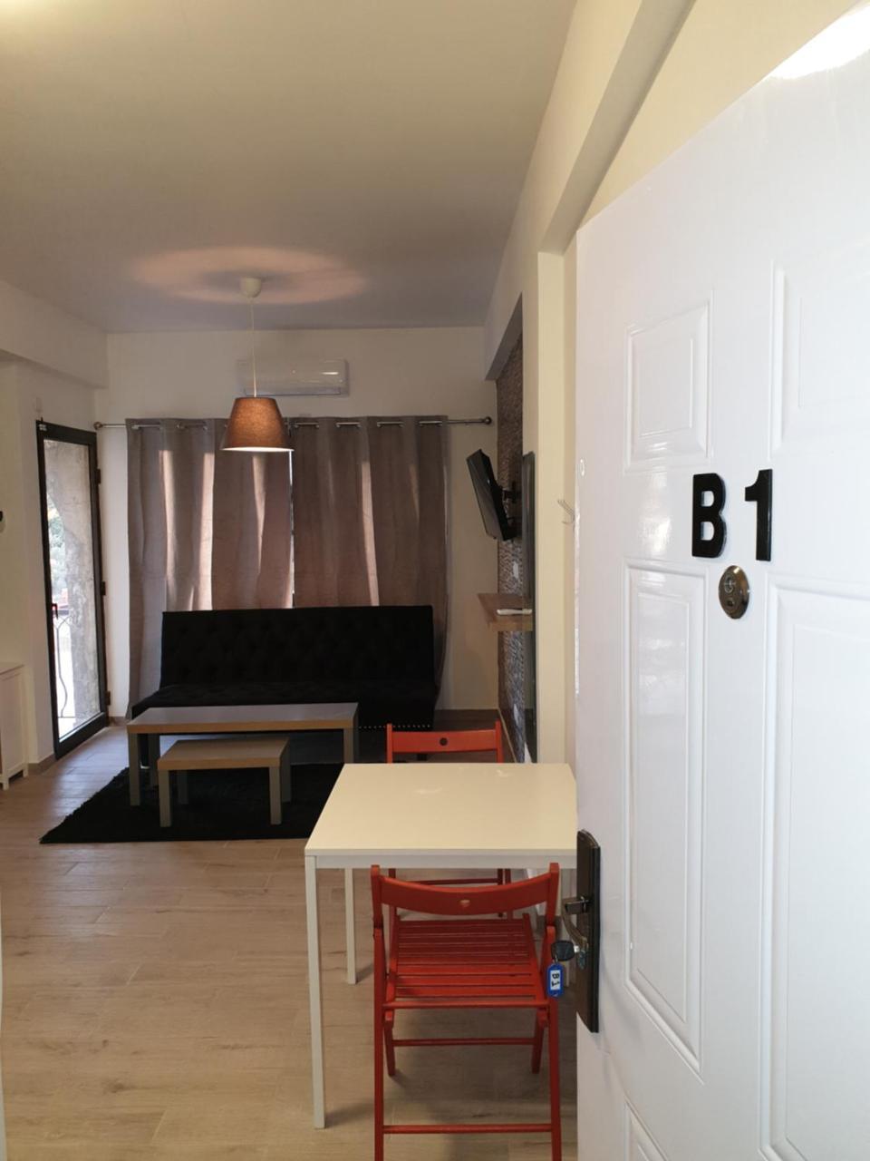 Mylos Court Apartments Limassol Bagian luar foto