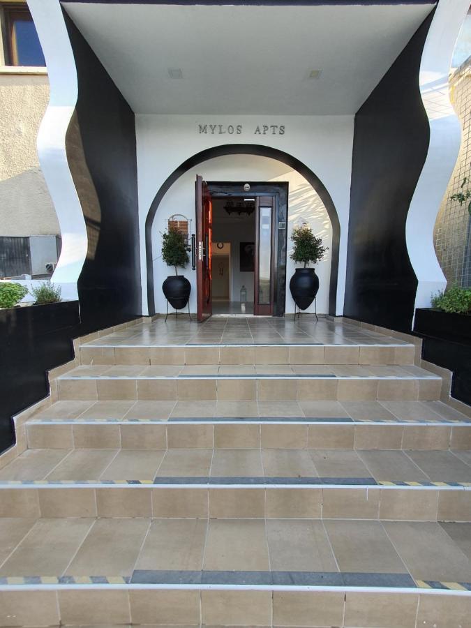 Mylos Court Apartments Limassol Bagian luar foto