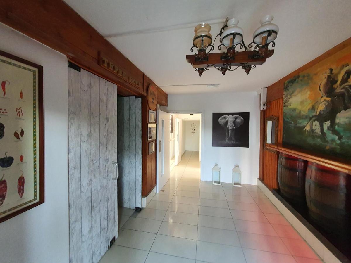 Mylos Court Apartments Limassol Bagian luar foto